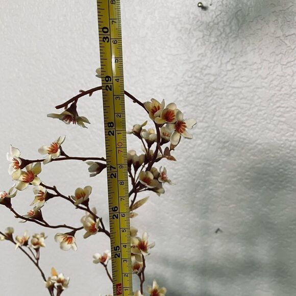 Magnolia Floral Blossom Ceramic Vase Arrangement - Picture 4 of 6